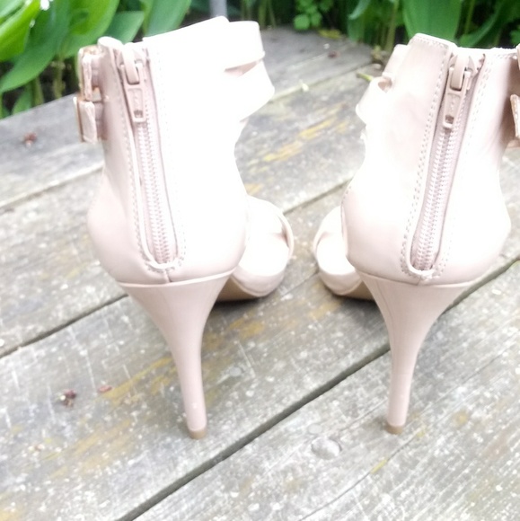 CANDIE'S Nude Heels - Picture 6 of 6